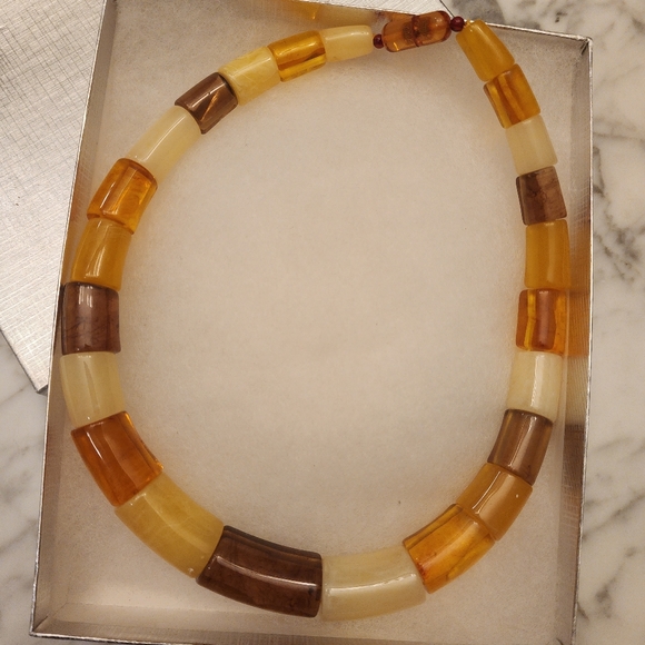 Necklace - Picture 2 of 4